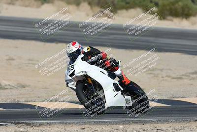 media/Dec-07-2025-CVMA (Sun) [[3e7d2de5dc]]/Race 8-Middleweight Shootout/